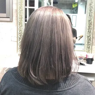 ミディアム やない さとみのヘアスタイル