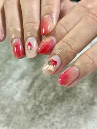 ネイル FIORITURA Maikoのネイルデザイン