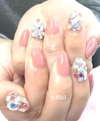 ネイル e.nail所属・和賀井 恵理のネイルデザイン