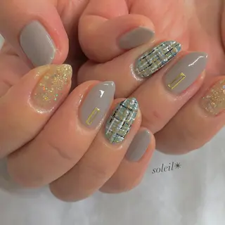 ネイル 粟津 美紀のネイルデザイン