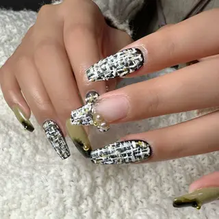 ネイル 新山 聖のネイルデザイン