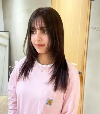 ロング カラー レイヤーカット🐩 透明感カラー モカのヘアスタイル