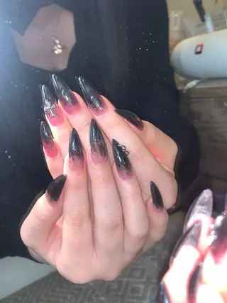 ネイル NES NAIL所属・さゆり￤推しキャラ ￤ロングネイル🩷のネイルデザイン