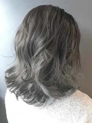 ショート カラー BOX mico.のヘアスタイル