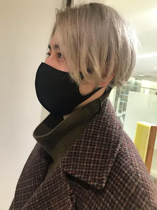 カラー メンズ ブリーチ/レイヤー 🌻Mutsumiのヘアスタイル