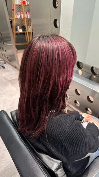 ミディアム 湖香 (コノカ)のヘアスタイル