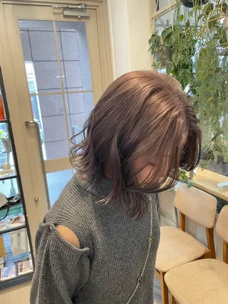 ショート カラー ミルクティー× グレージュMOMOのヘアスタイル