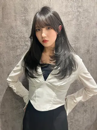 ロング 1st.所属・篠塚 純のヘアスタイル