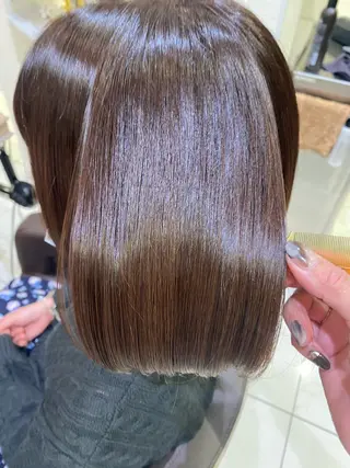 ミディアム 米良 志織のヘアスタイル