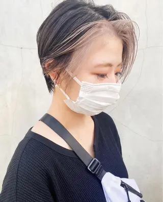 ショート カラー flamme Annaのヘアスタイル