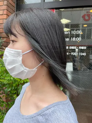 ミディアム カラー Vyuha ビューハのヘアスタイル