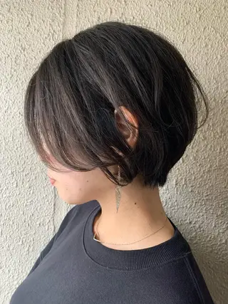 ショート カラー サダハルカ ｜chouetteのヘアスタイル