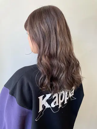 セミロング カラー 安藤 佑衣のヘアスタイル