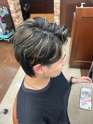 ショート カラー メンズ 大八木 美咲のヘアスタイル