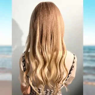 ロング カラー ヘアアレンジ 🎀羽エクステ&韓国 ヘア大人気♡mi🌙のヘアスタイル