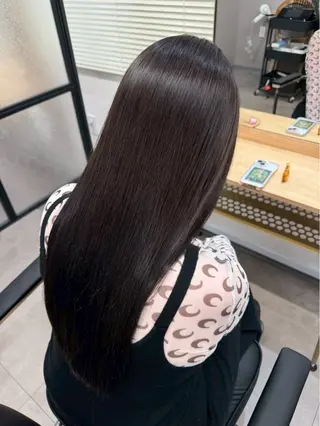 ロング TELAHAIR 伊藤 咲里奈のヘアスタイル