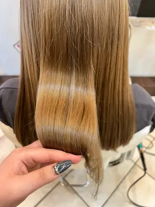 ロング カラー 🥀ダブルカラー/ 艶カラー🥀ユイキのヘアスタイル