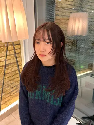 セミロング hair make BEHIVE ichibancho AVEDA所属・渡邉  日向子 ・レイヤー、縮毛矯正のヘアスタイル