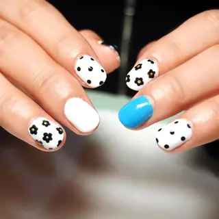 ネイル 山田 麻衣のネイルデザイン