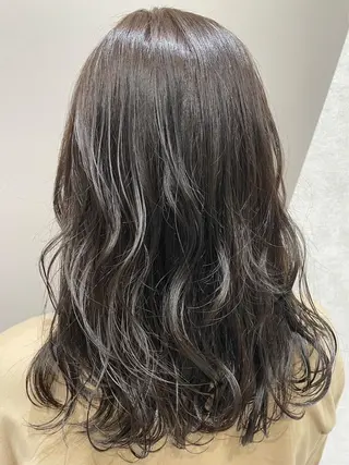 セミロング カラー 長澤 理江のヘアスタイル