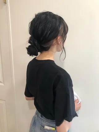 ロング カラー ヘアアレンジ MIOベージュカラー 柔らかいカラーのヘアスタイル