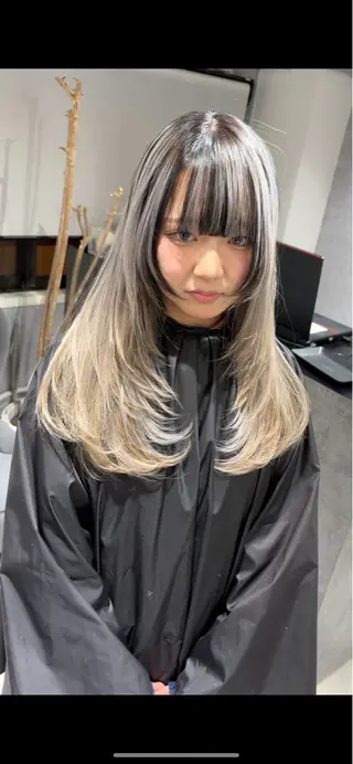 セミロング yosuke 梅田/バレイヤージュのヘアスタイル