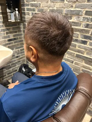 ショート カラー メンズ Million Bucks barber shop所属・佐藤 功樹のヘアスタイル