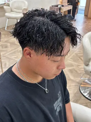 ショート パーマ メンズ パーマ職人DAIKI ツイスパ/波巻きのヘアスタイル