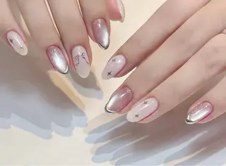 ネイル T. Leeのネイルデザイン