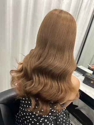 ロング 寒色/暖色/ ハイトーン/歩花のヘアスタイル