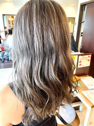 ミディアム カラー 美容室 Jフィドルファドル所属・わきた かずなのヘアスタイル