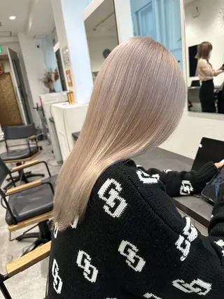 ロング カラー ブリーチ/ベージュ /レイヤー/ひよりのヘアスタイル