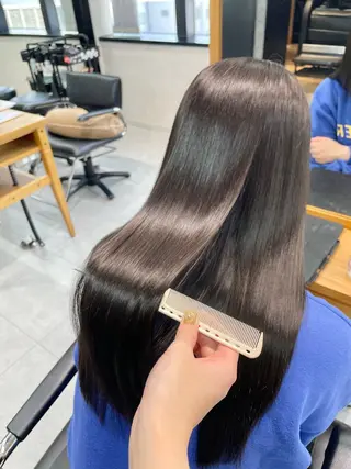 ロング カラー ✨横須賀髪質改善✨️ 加藤 百音のヘアスタイル