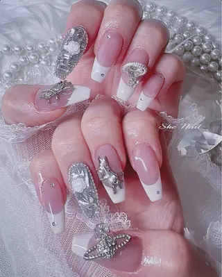 ネイル She   Nail所属・ISA_ BELLAのネイルデザイン