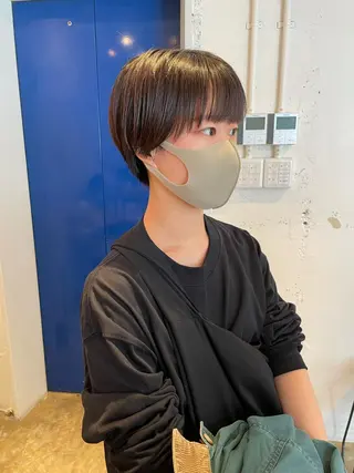 ショート カラー MIOベージュカラー 柔らかいカラーのヘアスタイル