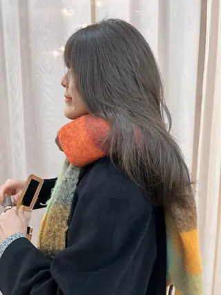 カラー haco＋所属・圧倒的デザイン力 店長🎨RENAのヘアスタイル