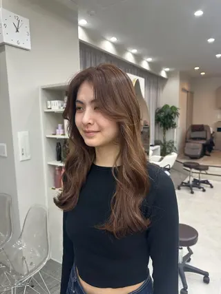 ロング カラー Aura所属・丸山 心 / 艶カラーのヘアスタイル