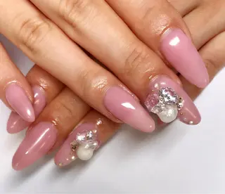 ネイル ヴィプラス所属・和田 さやのネイルデザイン