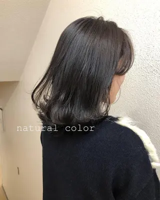 ミディアム カラー ツキノキ ミナのヘアスタイル
