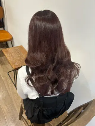 ロング カラー 𝑴𝒊𝒌𝒖💝 透明感モテカラーのヘアスタイル