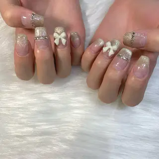 ネイル Tiara♛ティアラ 山口くるみのネイルデザイン