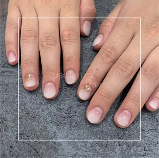 salon de Chéli所属・salon de Cheliのネイルデザイン