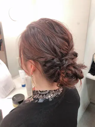 セミロング ヘアアレンジ SAKURA所属・鹿取 三紗子のヘアスタイル