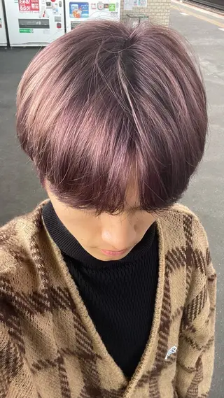 ショート カラー メンズ 𝑴𝑰𝑨🎀赤髪 /ピンク/髪質改善のヘアスタイル