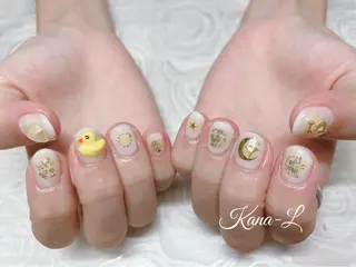 カラー ネイル 芦辺 香奈のネイルデザイン