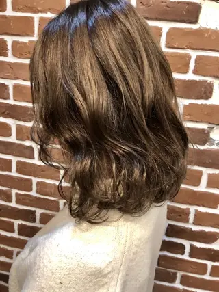 ミディアム カラー ✨色持ちの良い艶 カラー✨蟹江真世のヘアスタイル