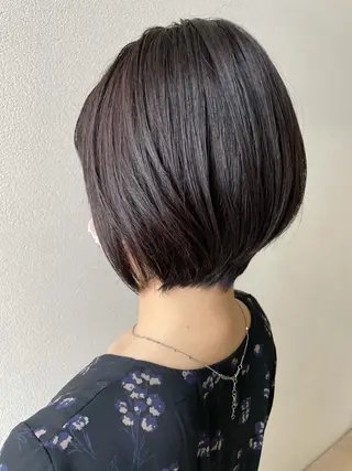 ショート カラー 沢田 瞳のヘアスタイル