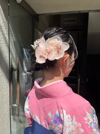 セミロング 艶髪/ハイトーン/ ヘアセット/モエノのヘアスタイル