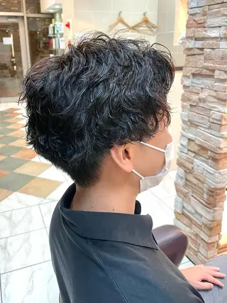 ショート 新籾 尚哉のヘアスタイル