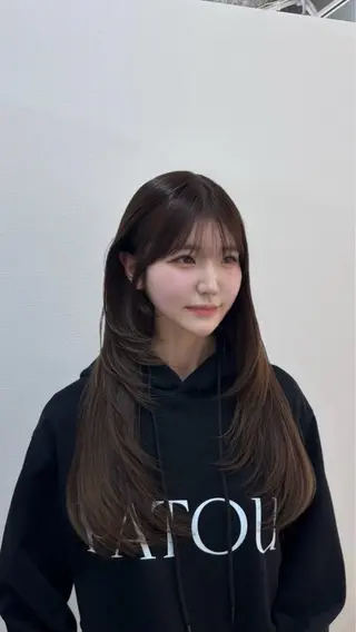 ロング 成田 流風のヘアスタイル